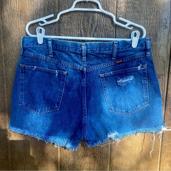 Vintage Rustler High Rise Custom Distressed Denim Cut-off Shorts Size 8 or 10 - Picture 8 of 16